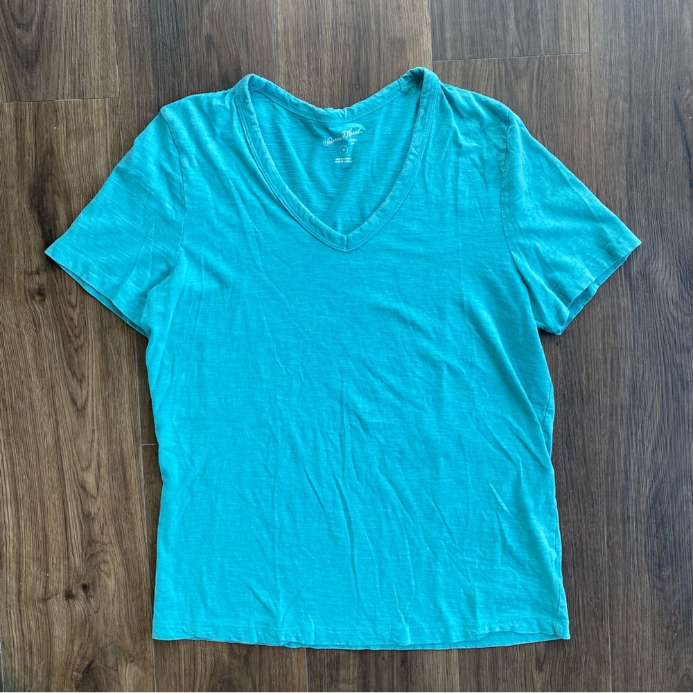 Universal Thread Aqua V-Neck Tee